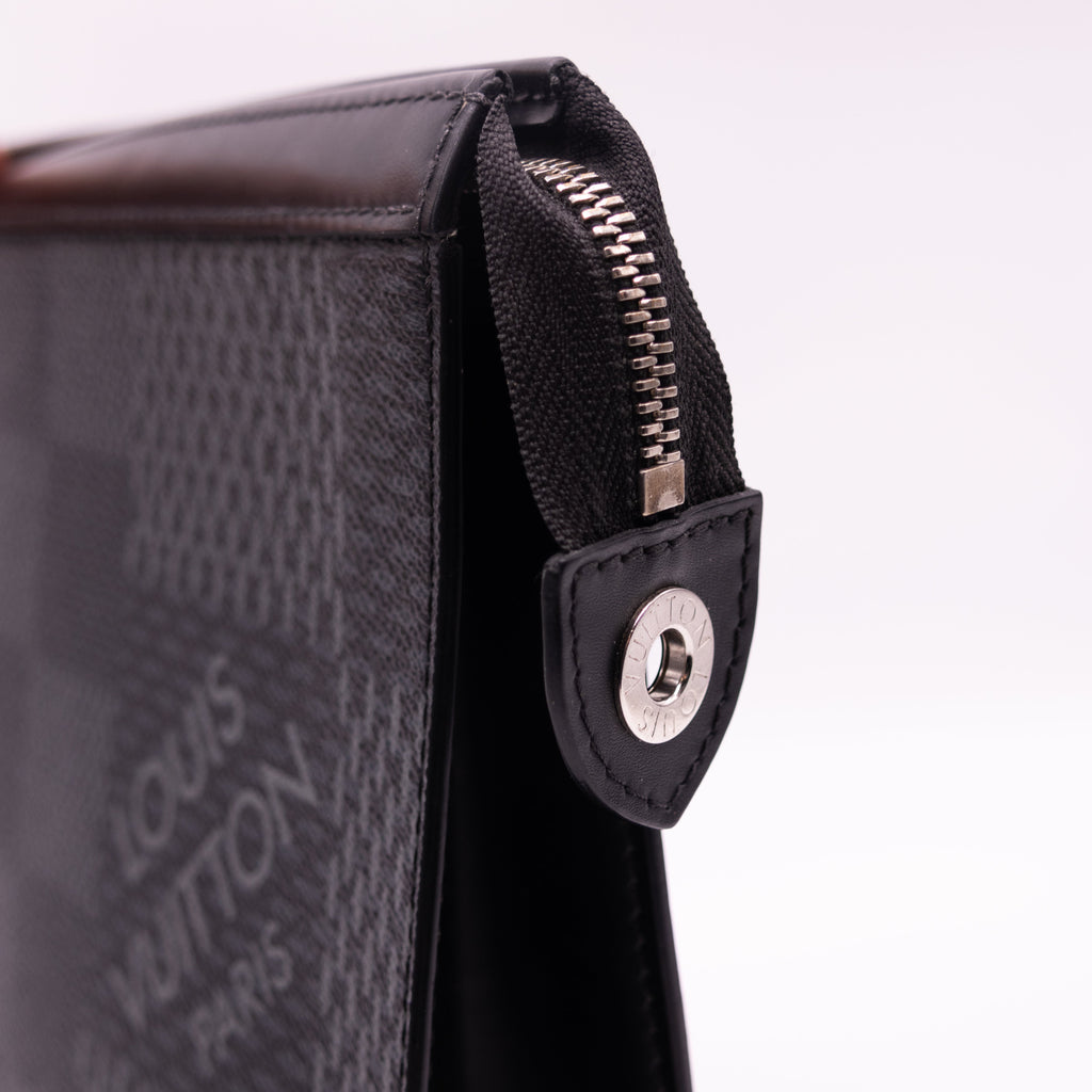 Louis Vuitton Pochette Damier Noir