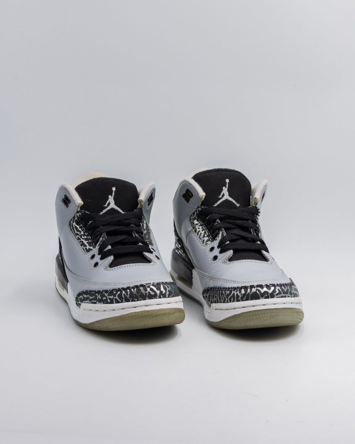 Air Jordan 3 Retro Wolf Grey