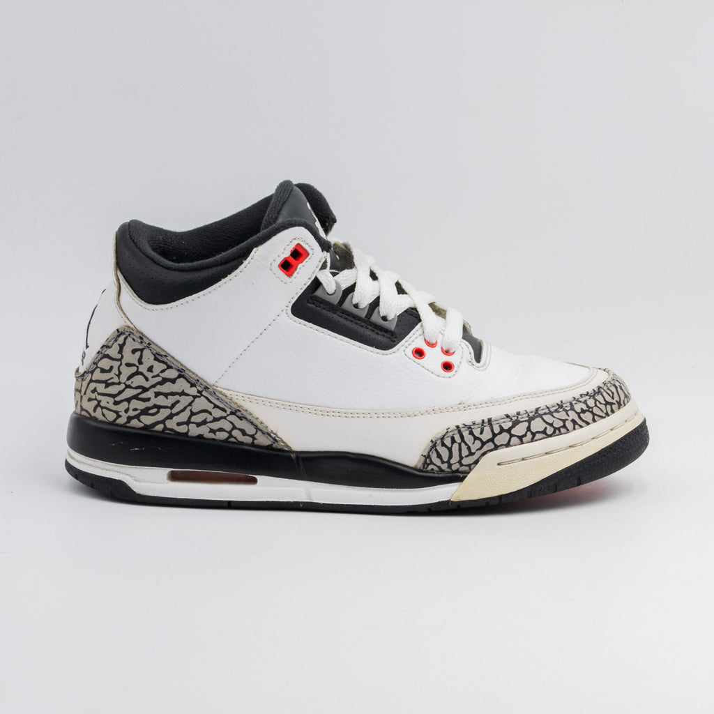 Air Jordan 3 Retro Infrared 23