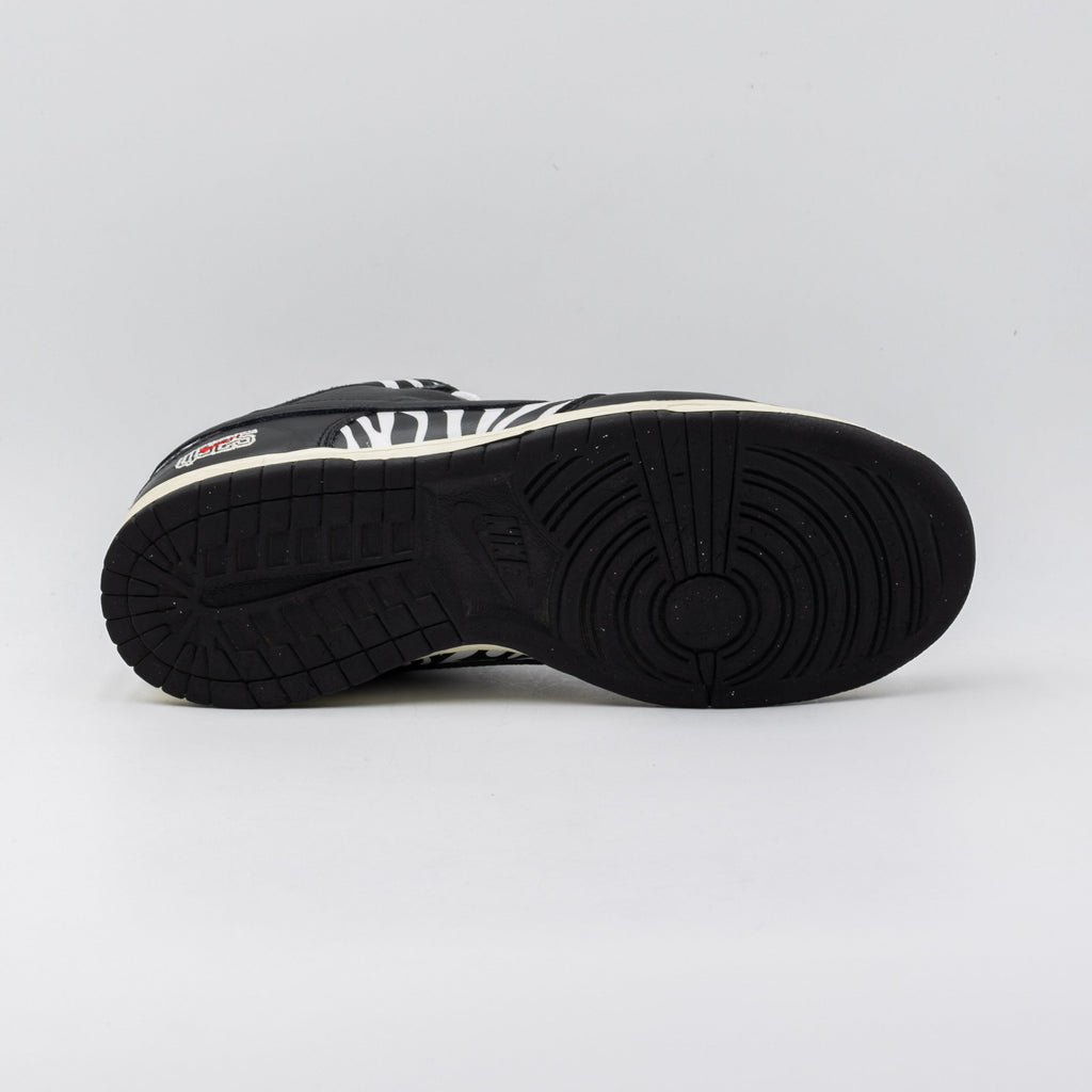 Nike Dunk SB Low OG QS Quartersnacks Zebra