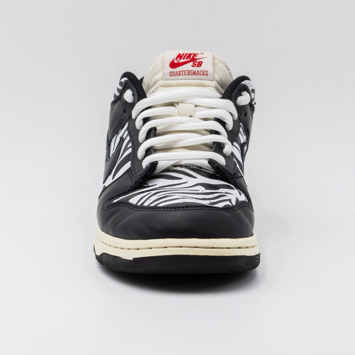 Nike Dunk SB Low OG QS Quartersnacks Zebra