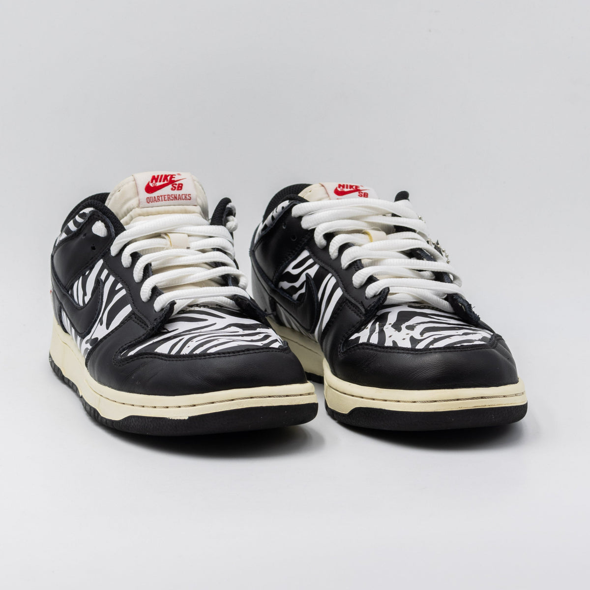 Nike Dunk SB Low OG QS Quartersnacks Zebra