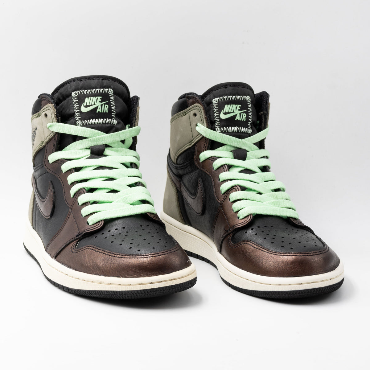 Air Jordan 1 Retro High Light Army Rust Shadow Patina