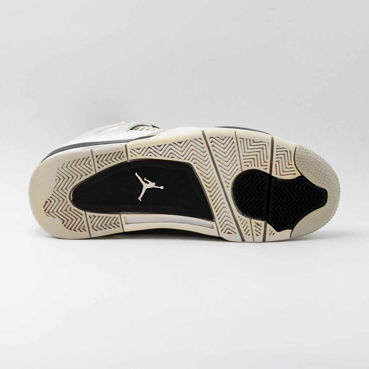 Air Jordan 4 Retro Military Black