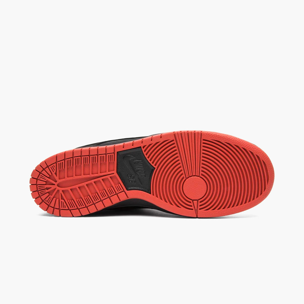 Nike Dunk SB Low Black Pigeon