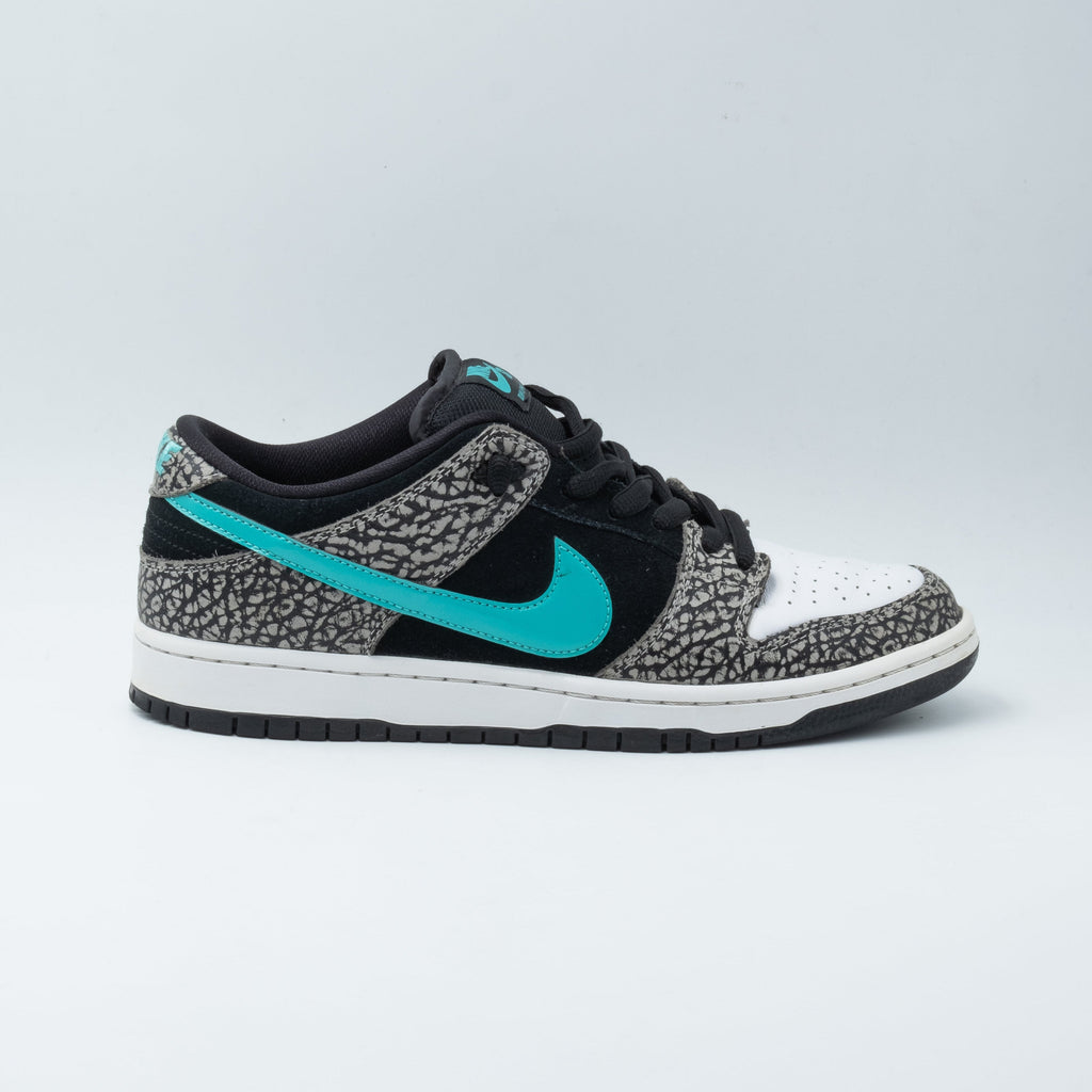 Nike Dunk SB Low atmos Elephant