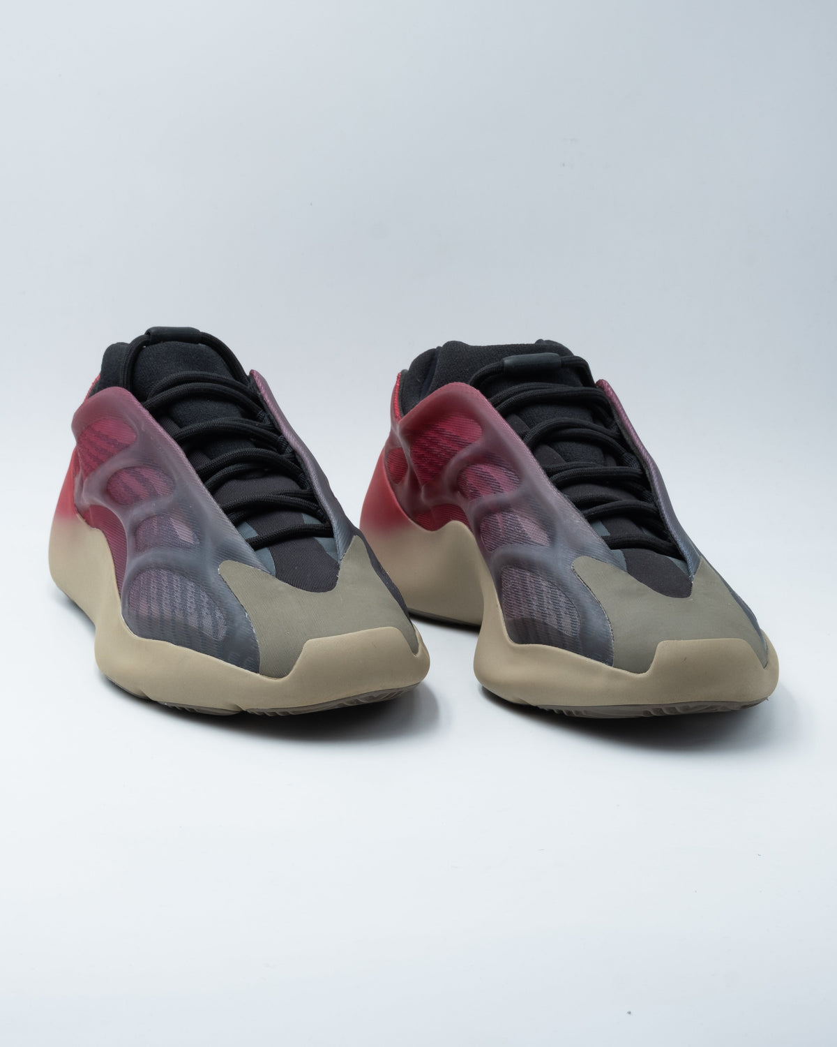 Adidas Yeezy 700 V3 Fade Carbon