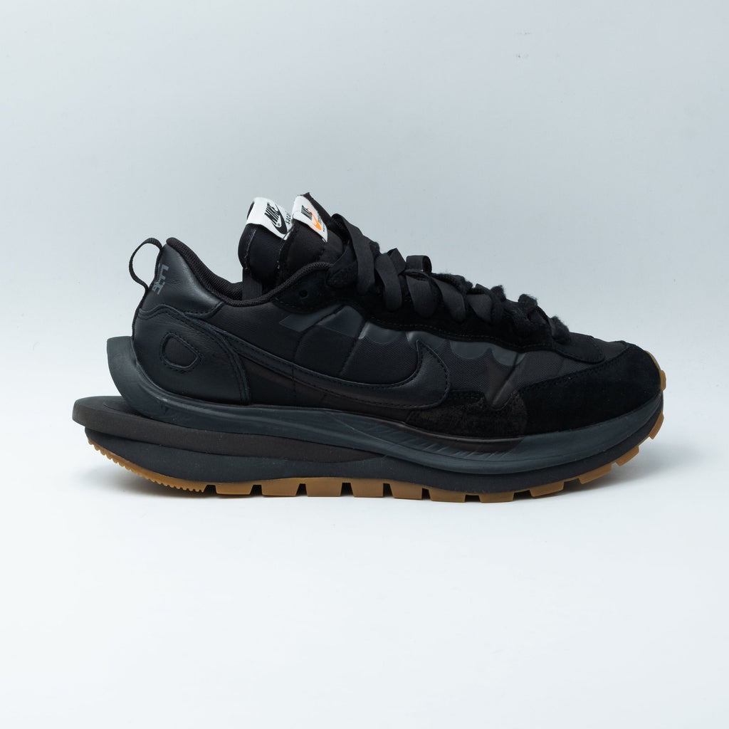 Nike Vaporwaffle sacai Black Gum