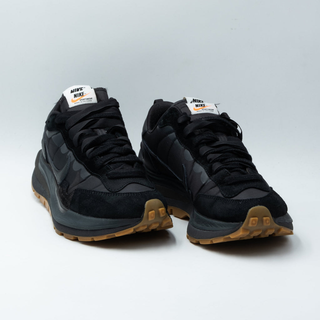 Nike Vaporwaffle sacai Black Gum