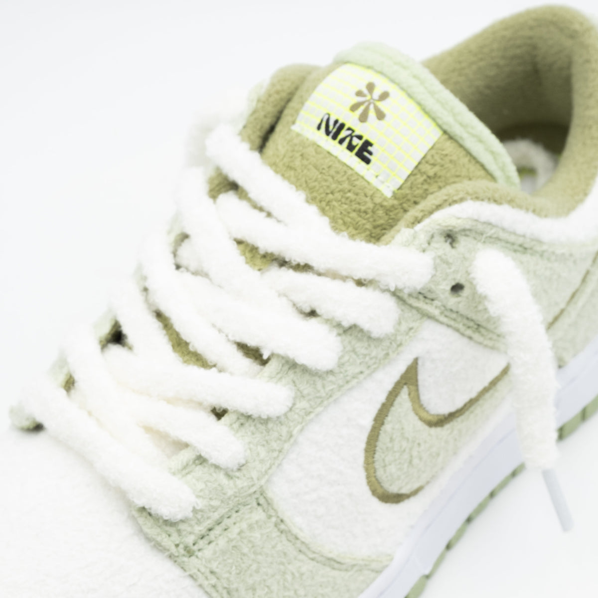 Dimension Stores Lacets - Fluffy White