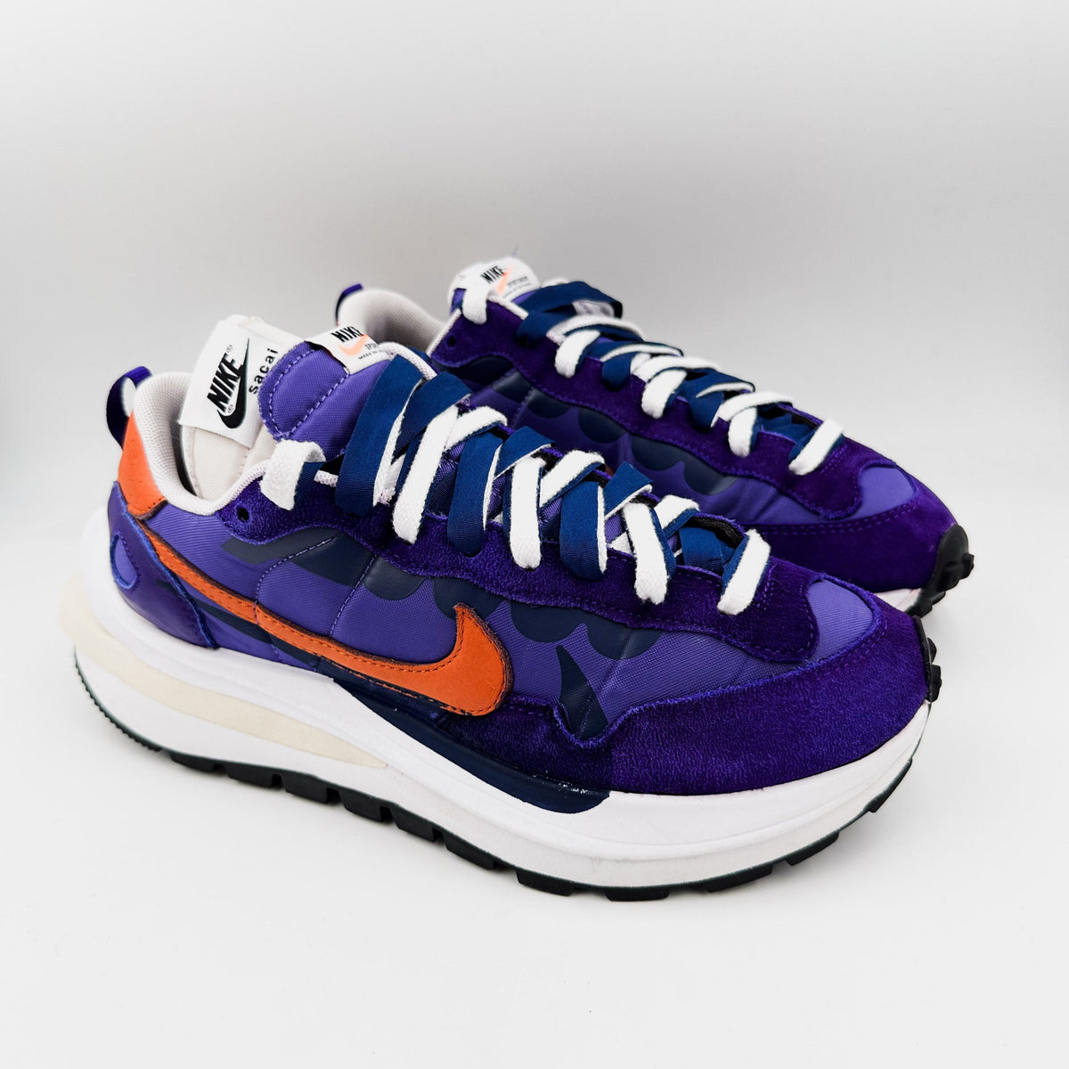Nike Vaporwaffle sacai Dark Iris