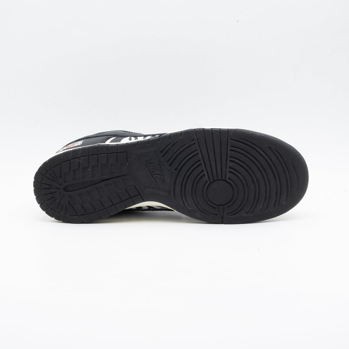Nike Dunk SB Low OG QS Quartersnacks Zebra