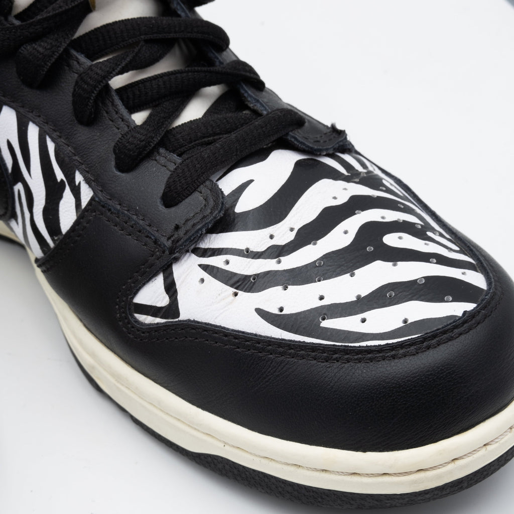 Nike Dunk SB Low OG QS Quartersnacks Zebra