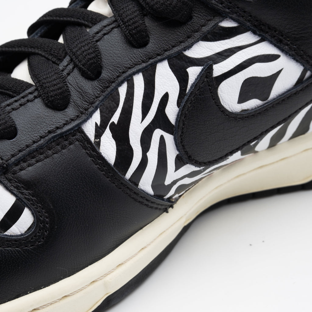 Nike Dunk SB Low OG QS Quartersnacks Zebra