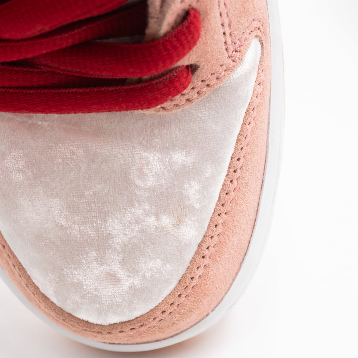 Nike Dunk SB Low StrangeLove Skateboards