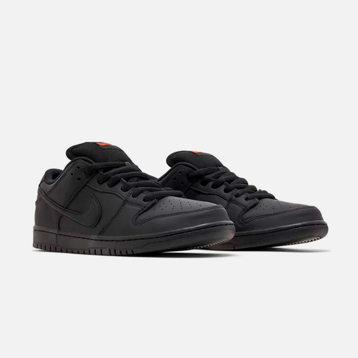 Nike Dunk SB Low Pro Triple Black
