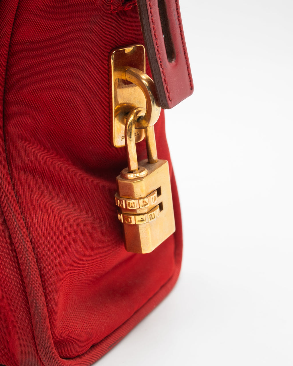 Prada Sac à Main Nylon Red