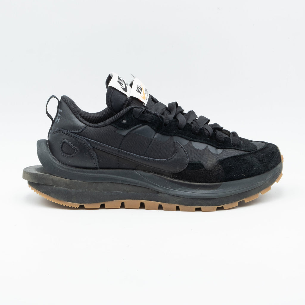 Nike Vaporwaffle sacai Black Gum