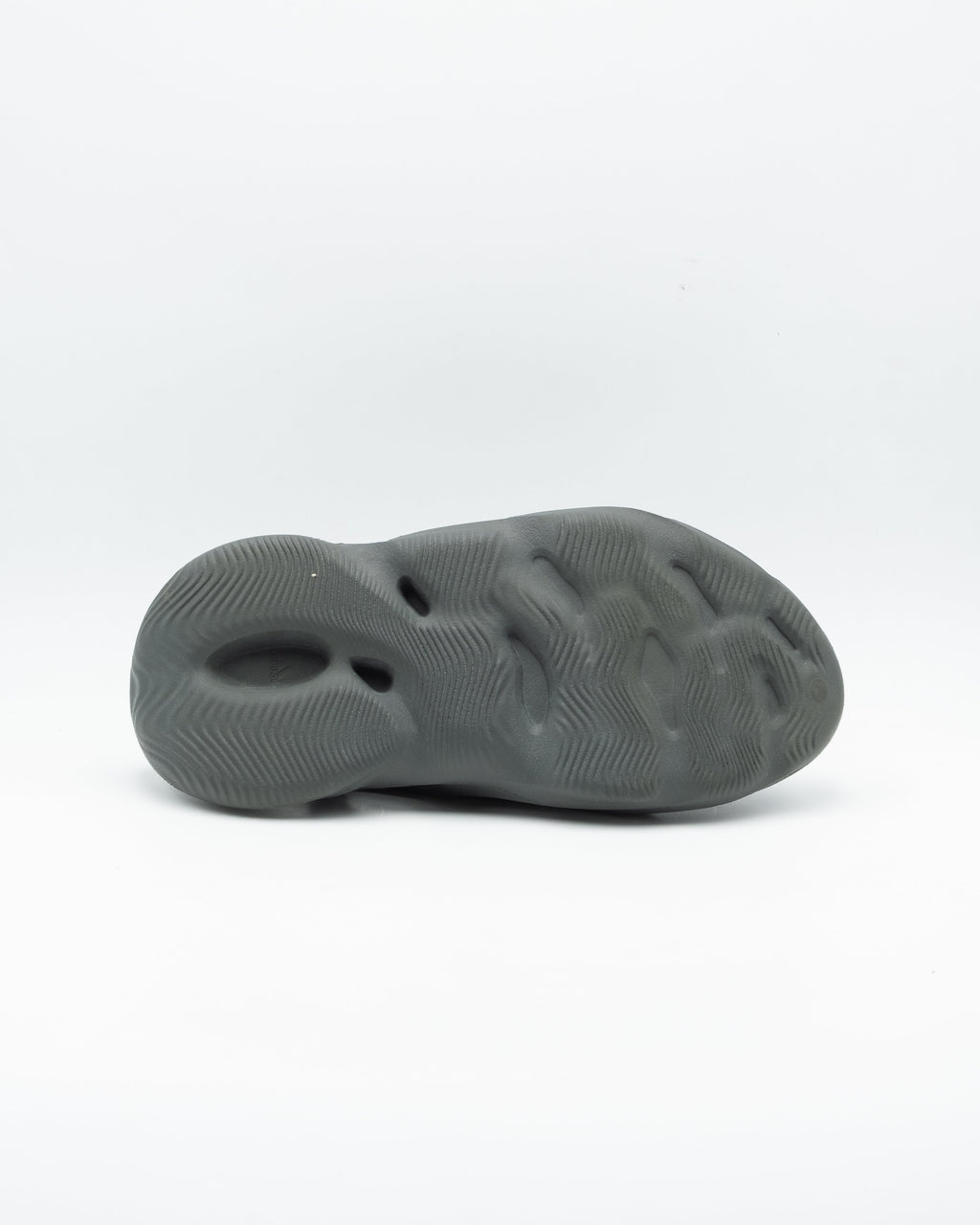 Yeezy Foam RNR Carbon