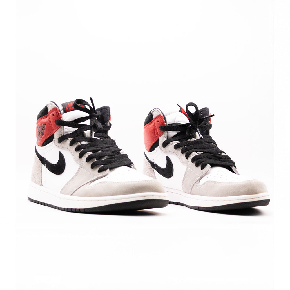 Air Jordan 1 Retro High Light Smoke Grey