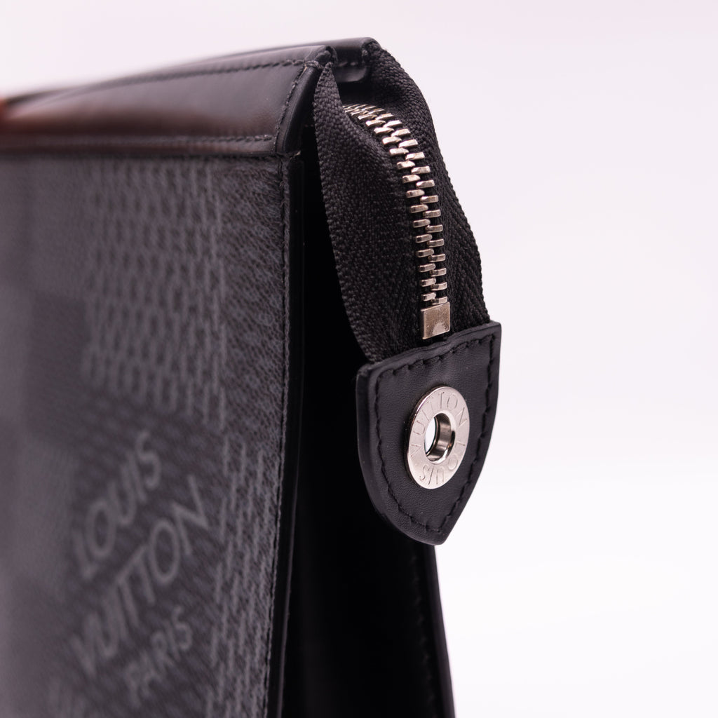 Louis Vuitton Pochette Damier Noir