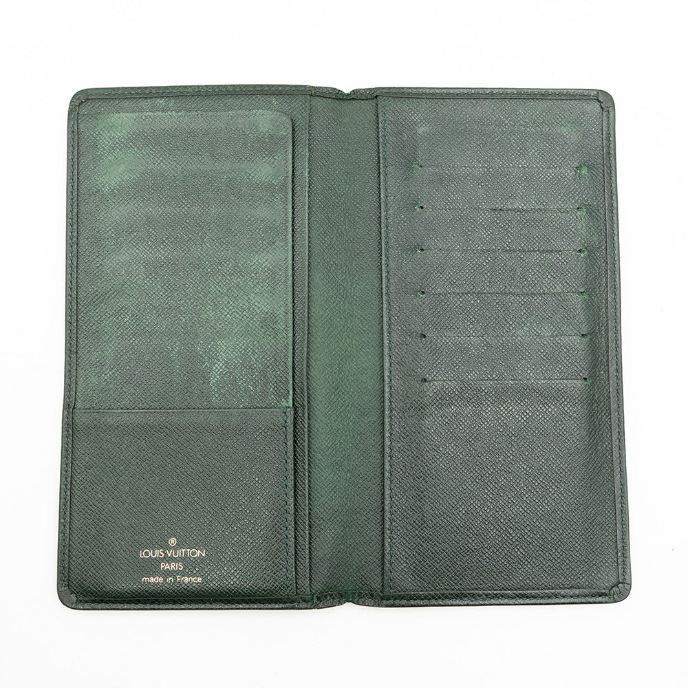 Louis Vuitton Portefeuille Taiga Epi Vert