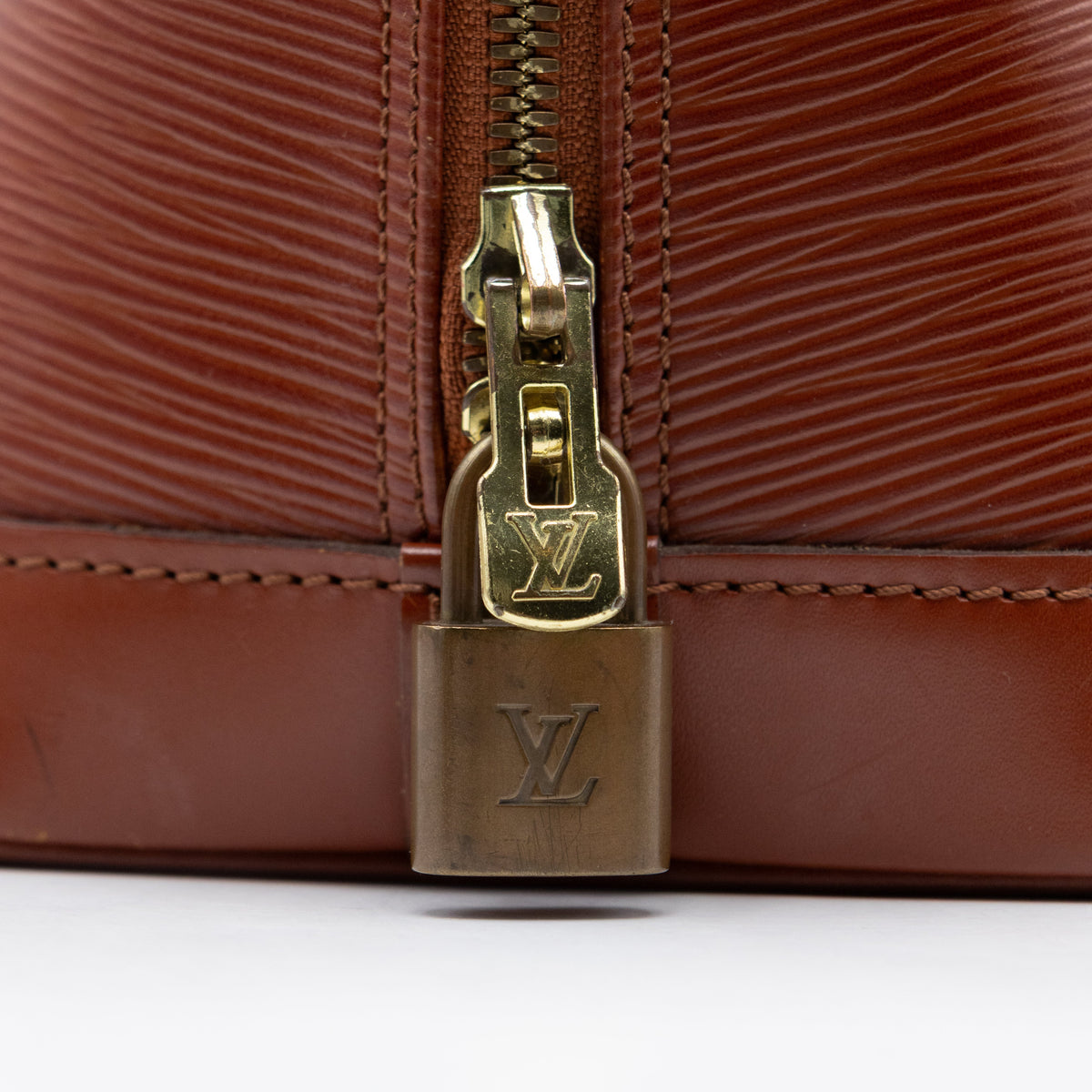 Louis Vuitton Sac à main  Alma PM Epi Marron