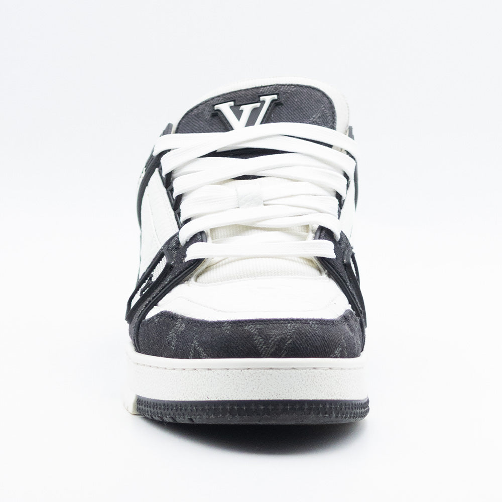Louis Vuitton Trainer White Black White