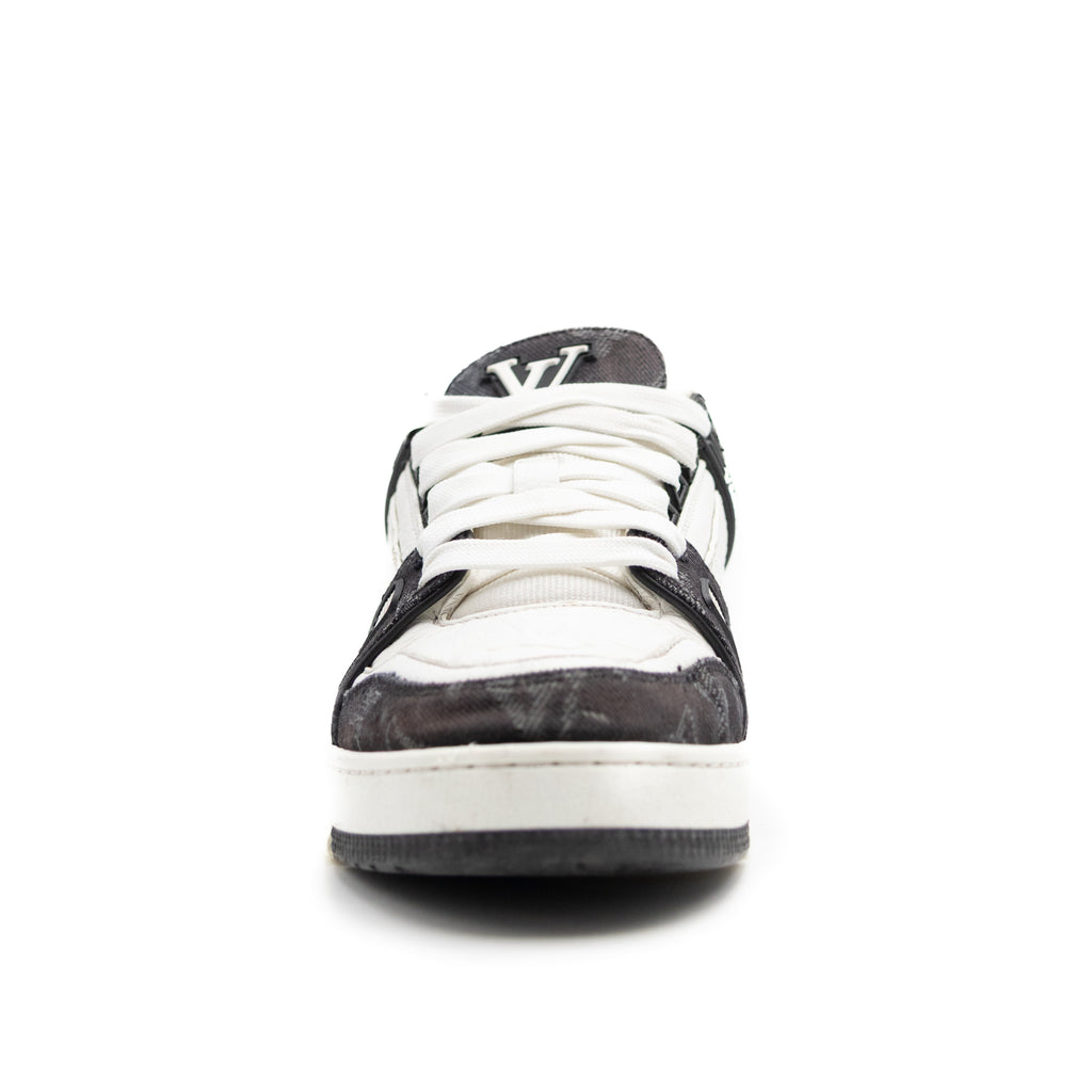 Louis Vuitton Trainer White Black White