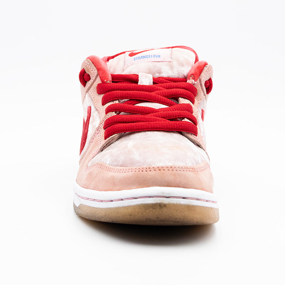 Nike Dunk SB Low StrangeLove Skateboards