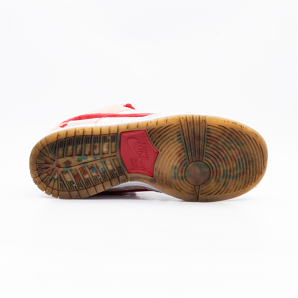 Nike Dunk SB Low StrangeLove Skateboards