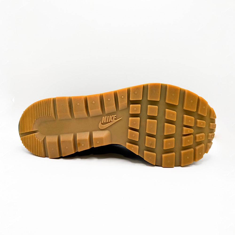 Nike Vaporwaffle sacai Black Gum
