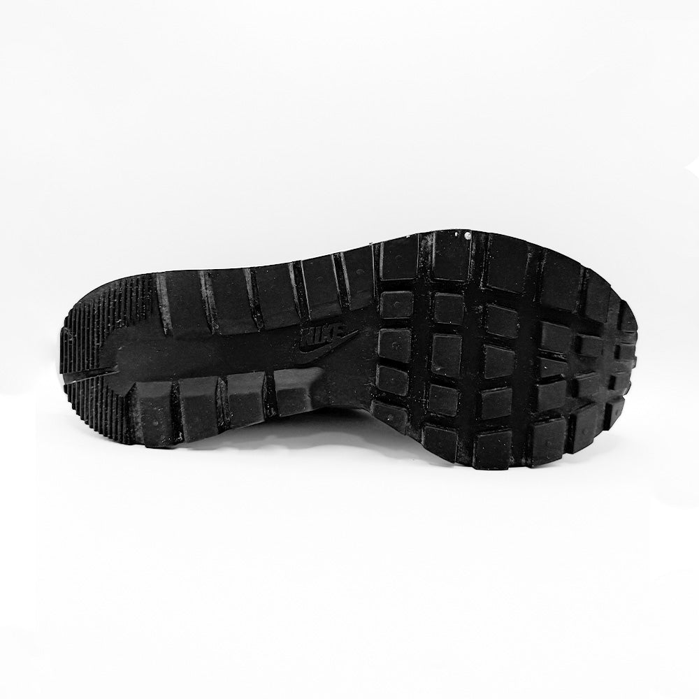 Nike Vaporwaffle sacai Dark Iris