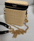 Pochette Chanel novelty Les Beiges Panier des Essentiels